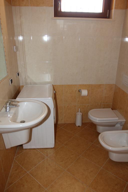 Bed and Breakfast Laghetto Ai Portici Pastrengo Habitación foto