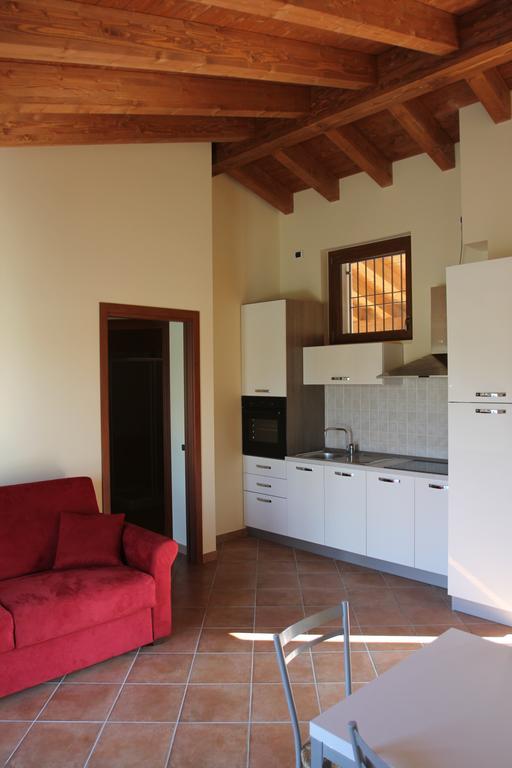 Bed and Breakfast Laghetto Ai Portici Pastrengo Habitación foto